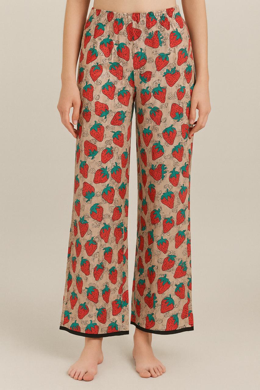 Spring and Autumn Style Women's Soft Homewear Set - Women's Casual Sleepwear - Soft and Melted Strawberry Two-Piece Set - Sleepwear